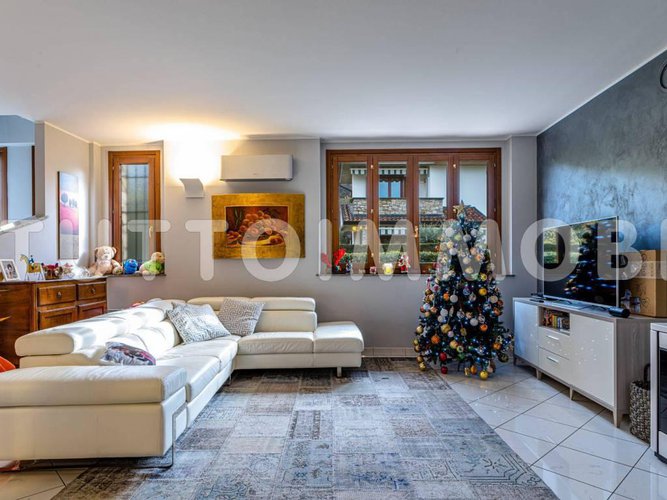 BIFAMILIARE VILLA DI SERIO ZONA PEDECOLLINARE Villa di Serio