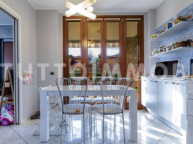 BIFAMILIARE VILLA DI SERIO ZONA PEDECOLLINARE Villa di Serio