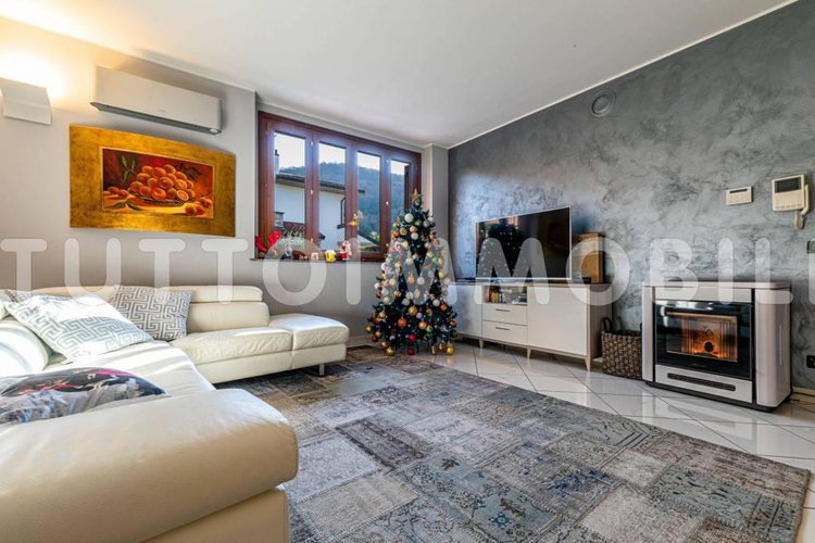 BIFAMILIARE VILLA DI SERIO ZONA PEDECOLLINARE Villa di Serio