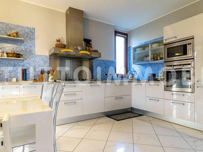 BIFAMILIARE VILLA DI SERIO ZONA PEDECOLLINARE Villa di Serio