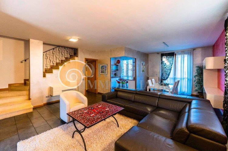 Villa a schiera di testa a Sorisole Sorisole