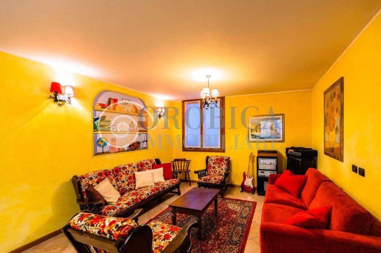 Villa a schiera di testa a Sorisole Sorisole