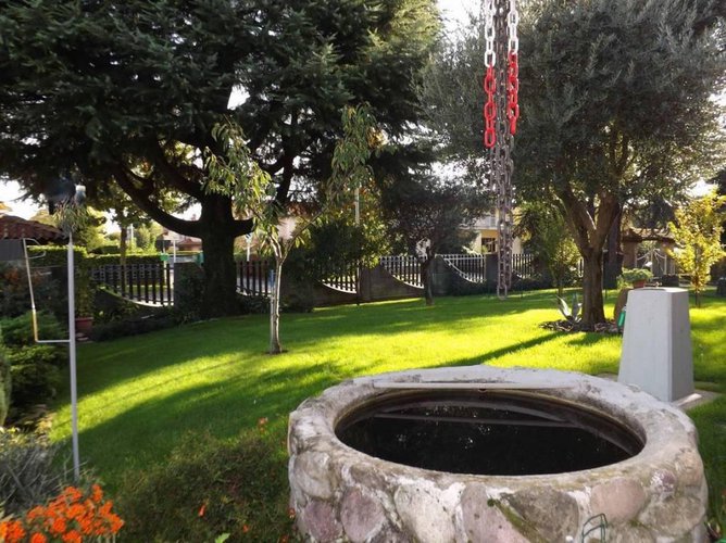 Villa su piano unico con ampio giardino Brusaporto