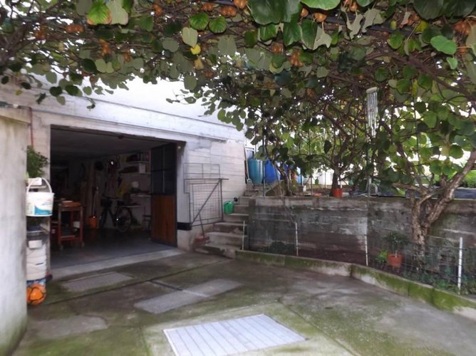 Villa su piano unico con ampio giardino Brusaporto