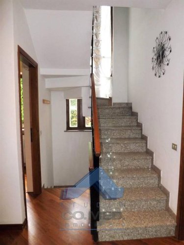 Rosciate - Villa 6 locali € 278.000 T626 Scanzorosciate