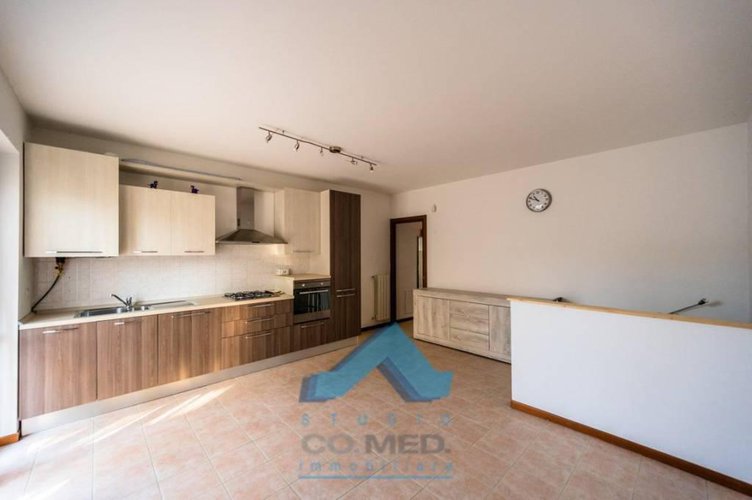 Bilocale in villa con taverna € 90.000 Bagnatica