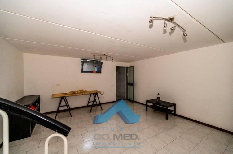 Bilocale in villa con taverna € 90.000 Bagnatica