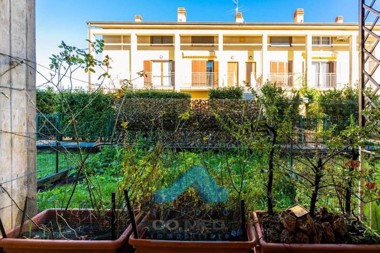 Bilocale in villa con taverna € 90.000 Bagnatica