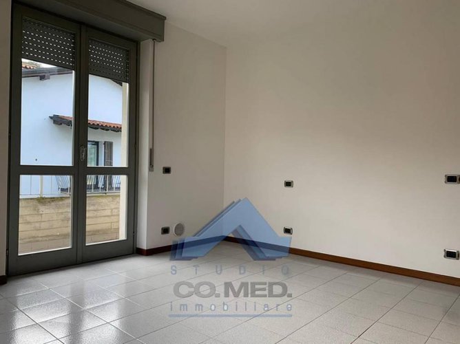 Ampio trilocale Berzo San Fermo € 89.000 T3896 Berzo San Fermo