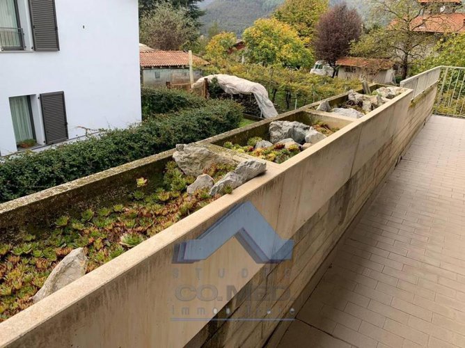 Ampio trilocale Berzo San Fermo € 89.000 T3896 Berzo San Fermo