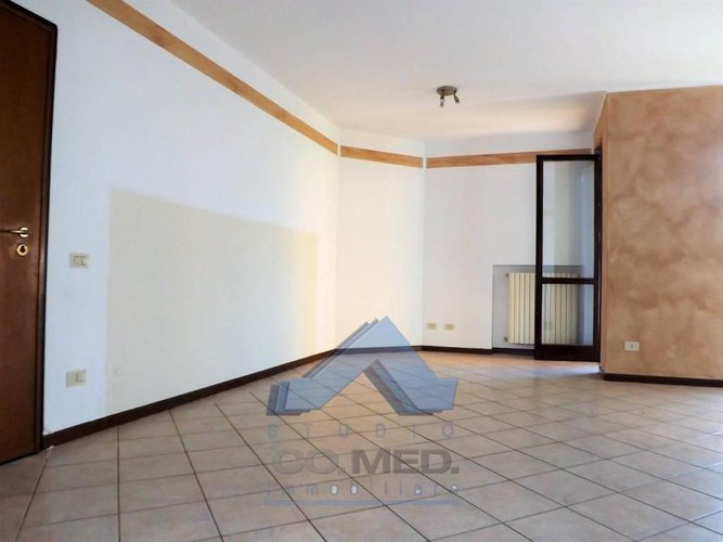 confine Scanzo - appartamento 3 locali € 175.000 T3858 Pedrengo