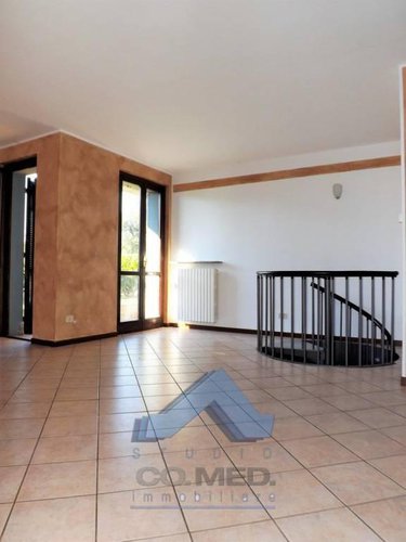 confine Scanzo - appartamento 3 locali € 175.000 T3858 Pedrengo