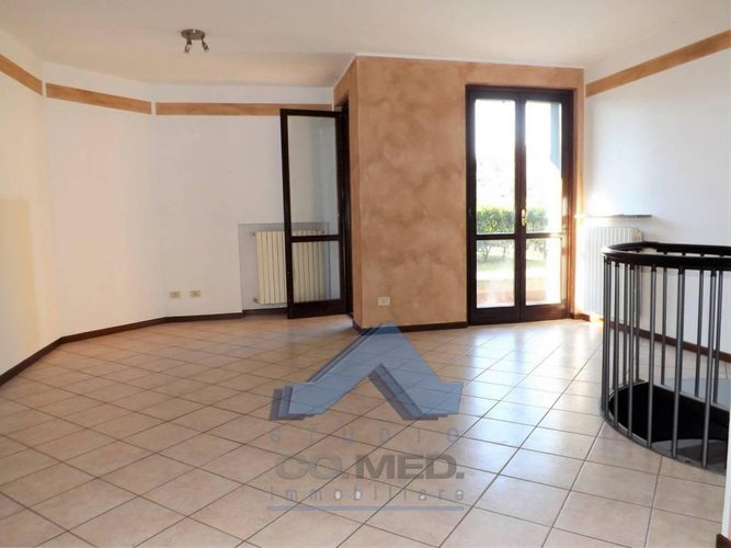 confine Scanzo - appartamento 3 locali € 175.000 T3858 Pedrengo