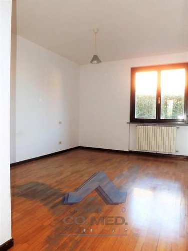 confine Scanzo - appartamento 3 locali € 175.000 T3858 Pedrengo