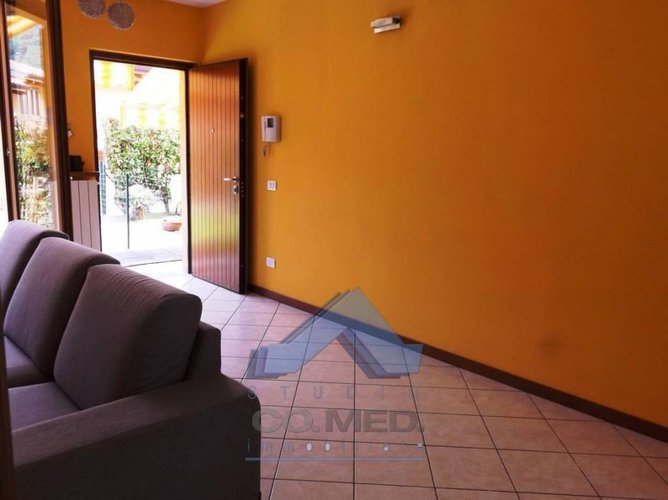 VILLA A SCHIERA Zandobbio