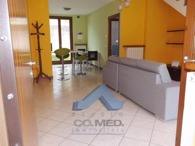 VILLA A SCHIERA Zandobbio