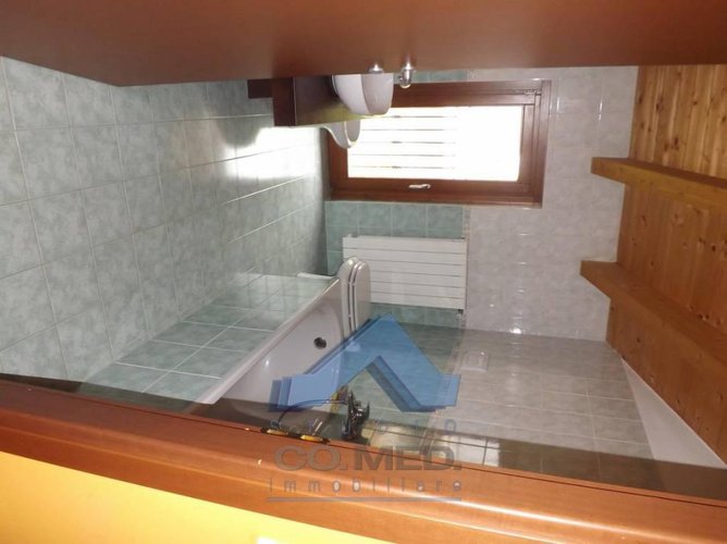 VILLA A SCHIERA Zandobbio