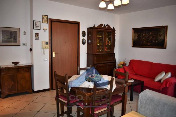 Trilocale con terrazzo € 149.000 T3930 Scanzorosciate