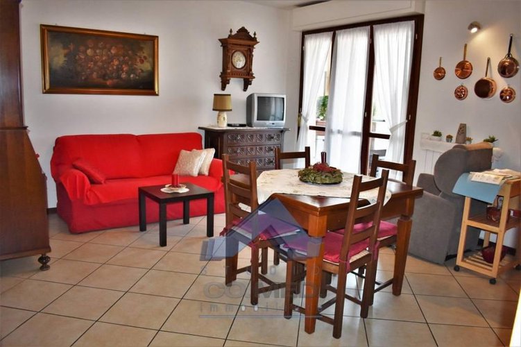 Trilocale con terrazzo € 149.000 T3930 Scanzorosciate