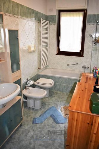 Trilocale con terrazzo € 149.000 T3930 Scanzorosciate