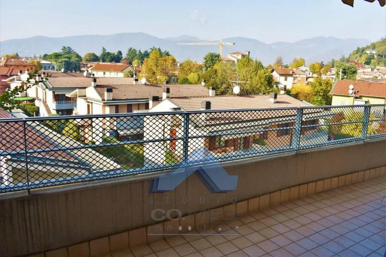 Trilocale con terrazzo € 149.000 T3930 Scanzorosciate