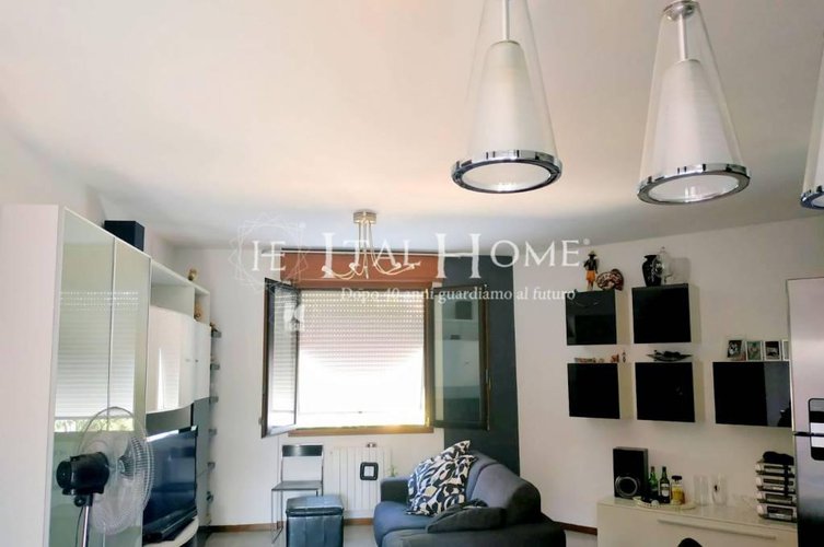 Borgo Palazzo, Vendesi Quadrilocale con doppi servizi + Box Bergamo