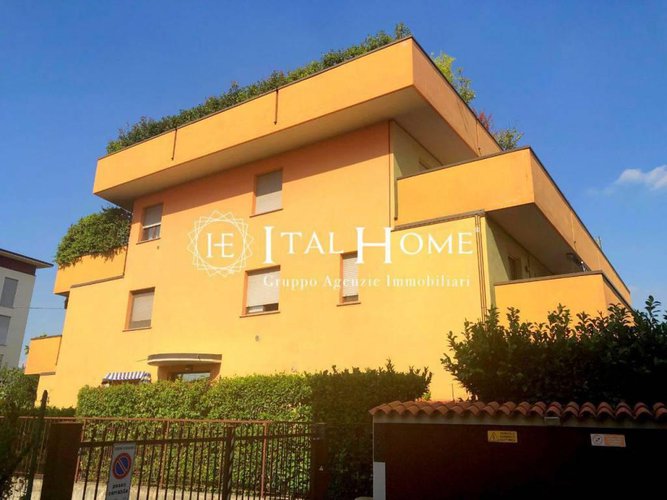 Villaggio Sposi, Vendesi Trilocale con terrazza e box auto Bergamo