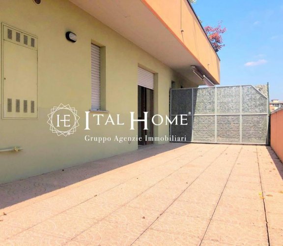 Villaggio Sposi, Vendesi Trilocale con terrazza e box auto Bergamo