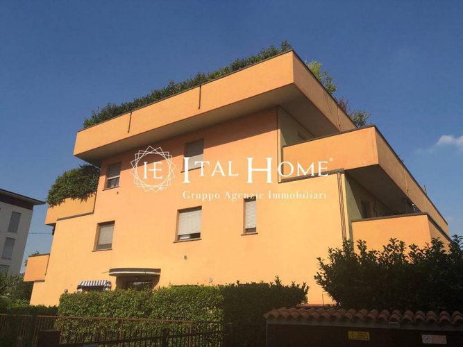 Villaggio Sposi, Vendesi Trilocale con terrazza e box auto Bergamo