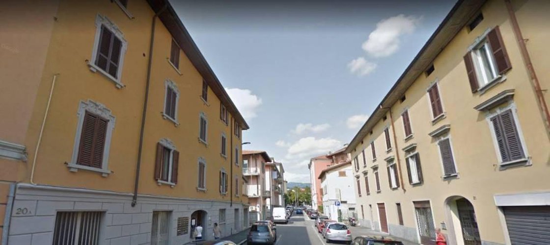 P.zza S.Anna, in corte storica, Bilocale da ristrutturare. Bergamo