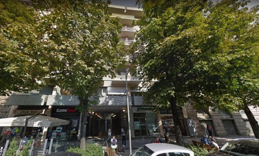 Vendesi Magazzino + Bagnetto al piano terra Bergamo