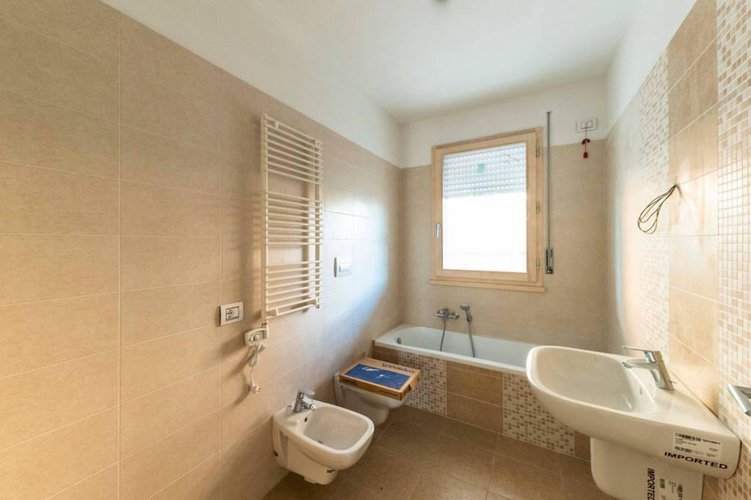 Bergamo città, Vendesi NUOVO Quadrilocale con giardino Bergamo