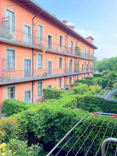 Bergamo città, Vendesi porzione di casa con giardino, box Bergamo