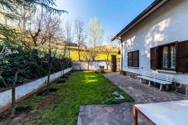 Valtesse, vendesi nuda proprietà di villa singola! Bergamo