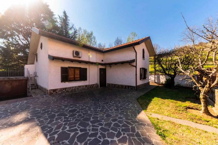 Valtesse, vendesi nuda proprietà di villa singola! Bergamo