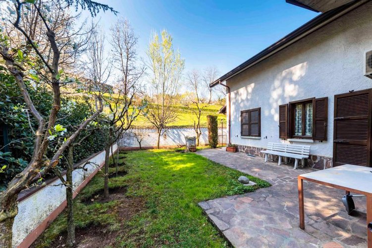 Valtesse, vendesi nuda proprietà di villa singola! Bergamo