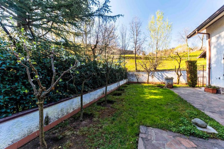 Valtesse, vendesi nuda proprietà di villa singola! Bergamo