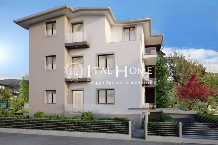 Vendesi unico piano, libero sui 4 lati, da vedere, classe A+ Bergamo