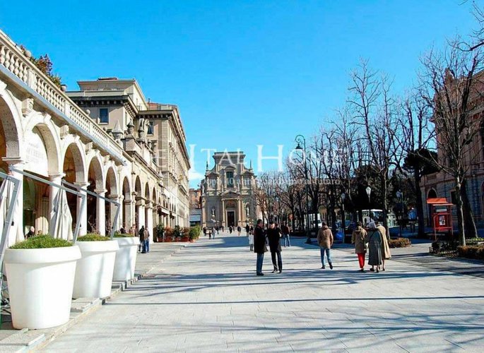 TRILOCALE + SERVIZI + BALCONATA, BOX INCLUSO, NOTAIO GRATIS Bergamo