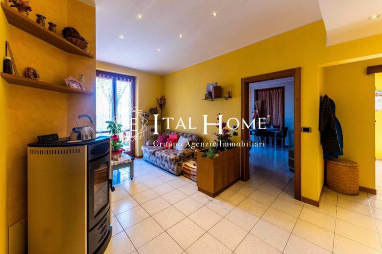 Valtesse, Appartamento in villa con box auto Bergamo