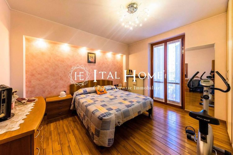 Valtesse, Appartamento in villa con box auto Bergamo