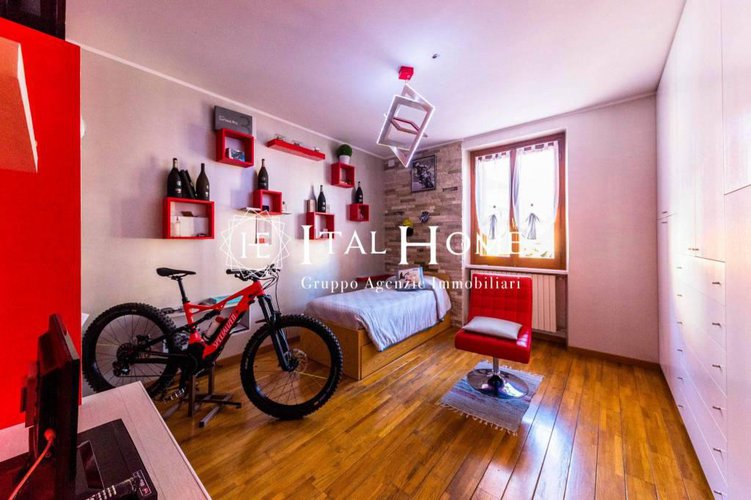 Valtesse, Appartamento in villa con box auto Bergamo