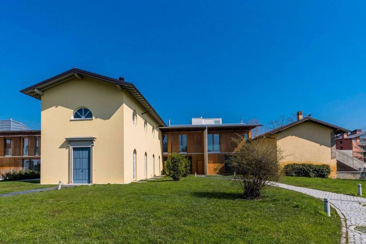 Redona, Vendesi lussuosa villa singola con parco privato Bergamo