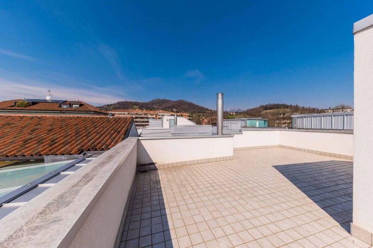 Redona, Vendesi lussuosa villa singola con parco privato Bergamo