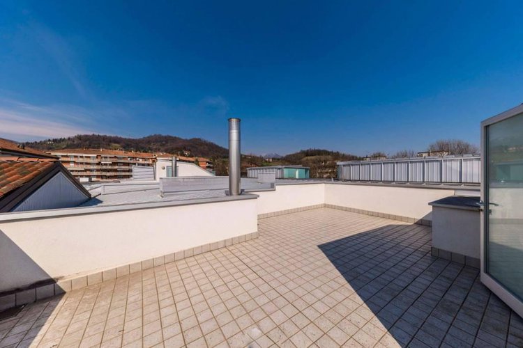 Redona, Vendesi lussuosa villa singola con parco privato Bergamo