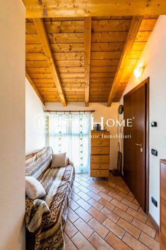 Bergamo Città, Vendesi ultimo piano ristrutturato Bergamo