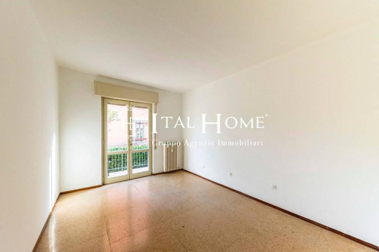 In quartiere protetto e riservato Trilocale con balcone