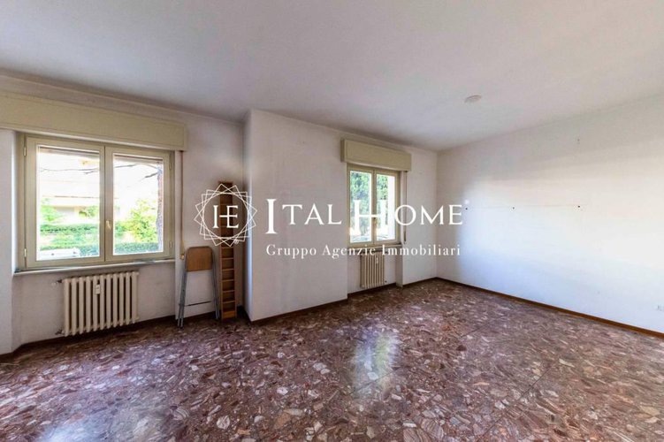 In quartiere protetto e riservato Trilocale con balcone Bergamo