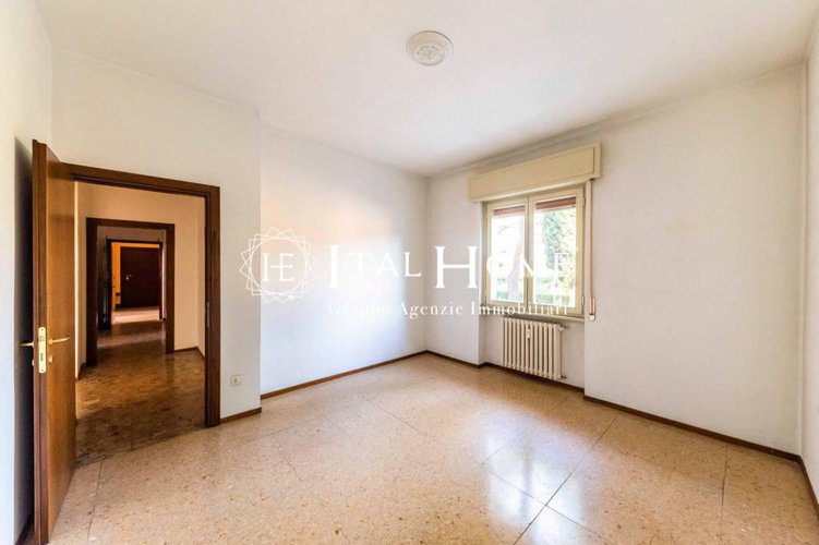 In quartiere protetto e riservato Trilocale con balcone Bergamo