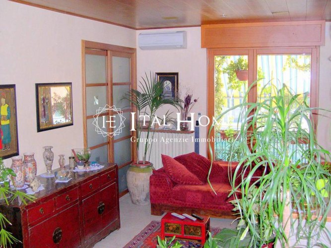 Vendesi bellissima soluzione in Centro con terrazza Bergamo